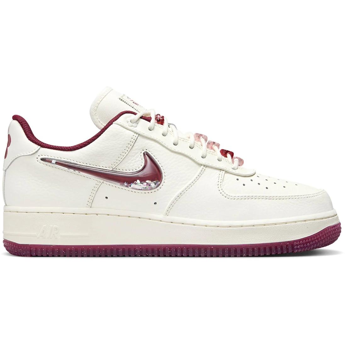 

Sneaker Nike Air Force 1 Low 07 SE PRM Valentine s Day (2024) (Women s)(FZ5068-161) 36.5