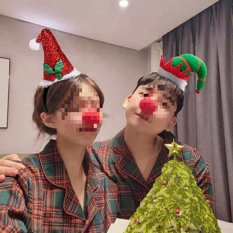 Christmas Tree Hat with Cute Santa Legs - Festive Headwear for Men & Women, Perfect Christmas Gift & Photo Prop