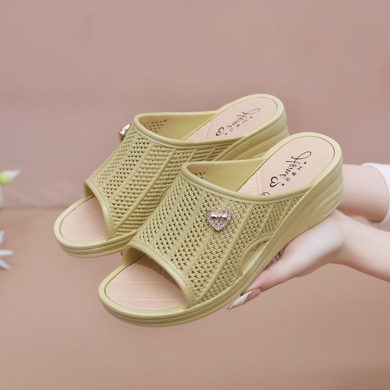 

Женские тапочки для использования на открытом воздухе, на толстой подошве, на высоком каблуке, нескользящие, с мягкой подошвой, для домашней ванной комнаты, женские сандалии на танкетке 36-40