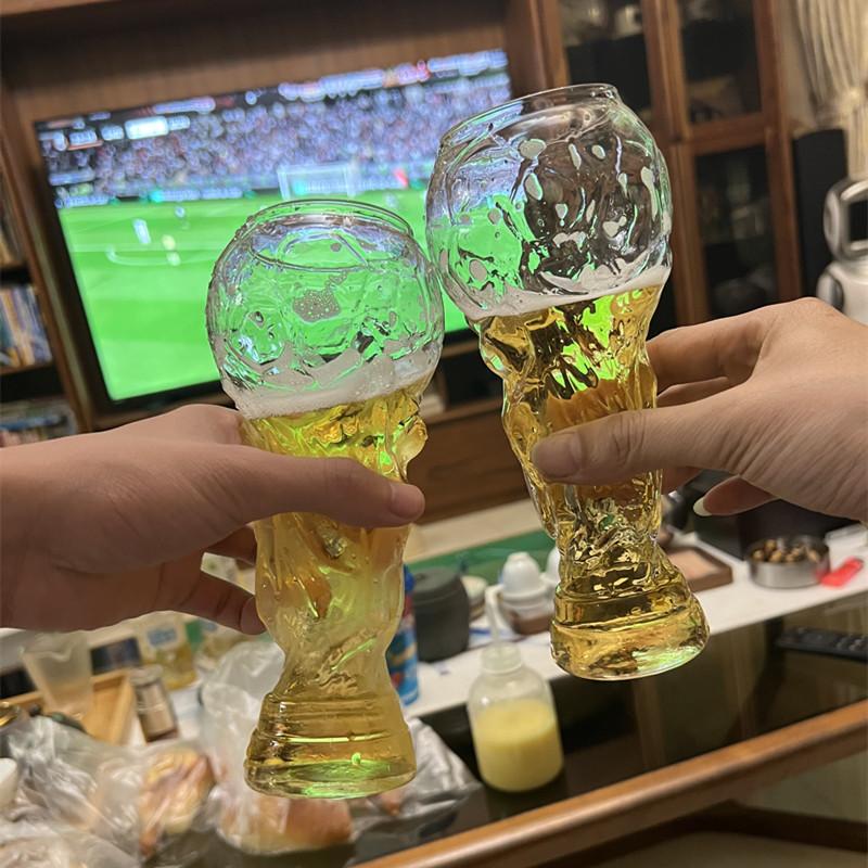 Football Trophy Shaped Beer Cup Heat-Resistant Glass Beer Mug For Bar Fans Family Gatherings Bar Pub Party Fan Gifts Drinkware