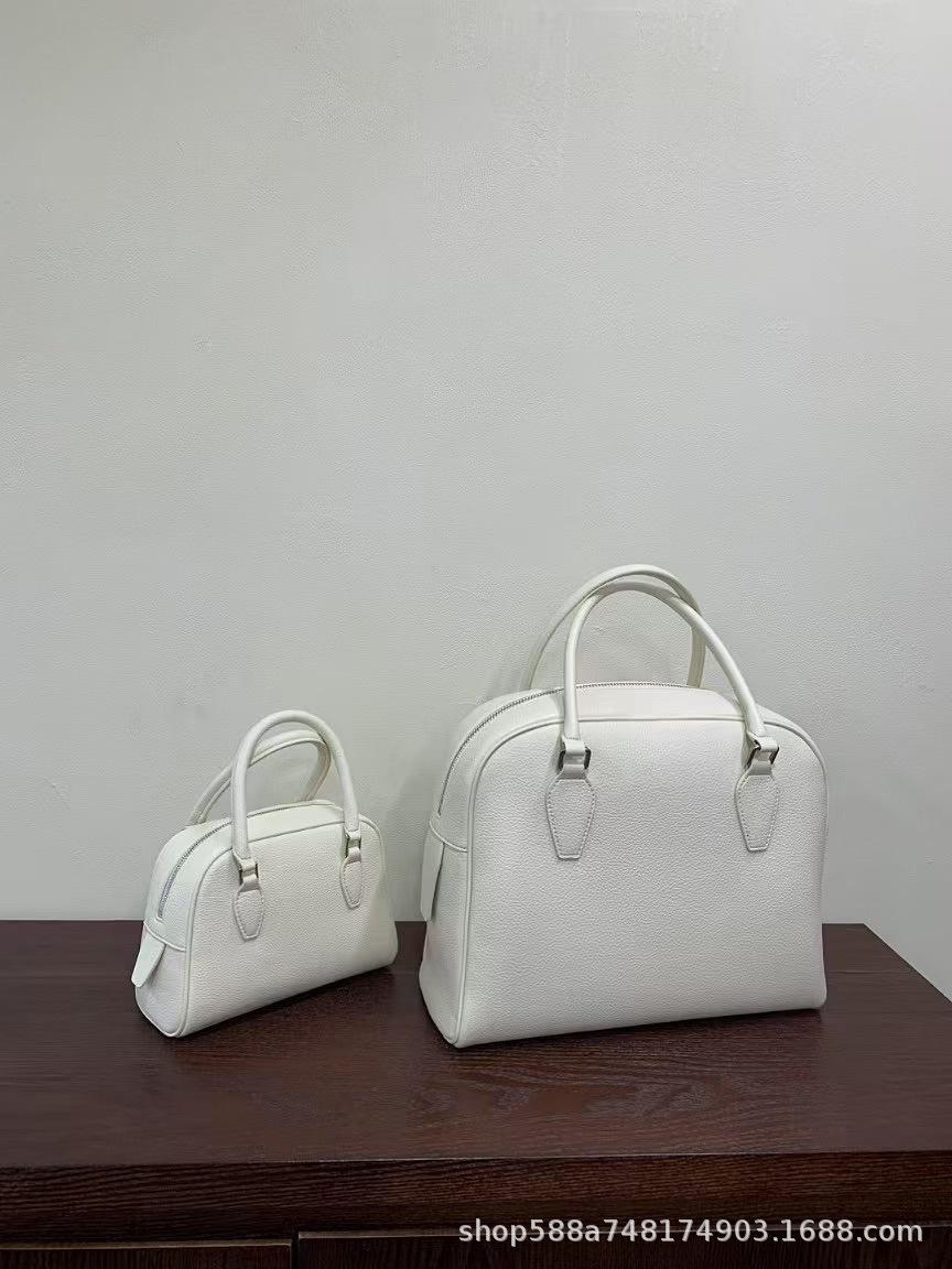 

Изысканная женская сумка-боулинг Boston из кожи личи - Высококлассная сумка через плечо и в дизайне подушки Black + Long Strap