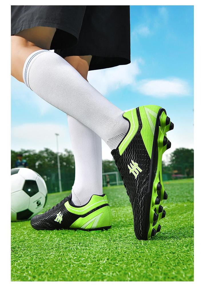 Professional Youth Futsal Low-Top Lace-Up Football Shoes with Long Studs