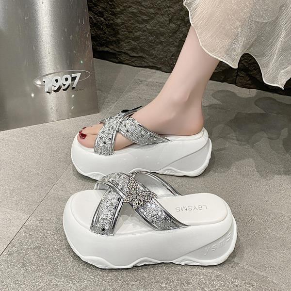 Fashion Shoes House Slippers Platform Rubber Flip Flops Luxury Slides Cross-Tied Soft Hawaiian Designer Bling Fashion  Shoes Women House