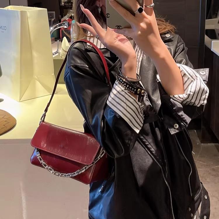 New Style French Stick Chain Small Square Bag, Niche and Western-style, Simple and Fashionable, Underarm Women's Bag, Single Shoulder Crossbody Bag