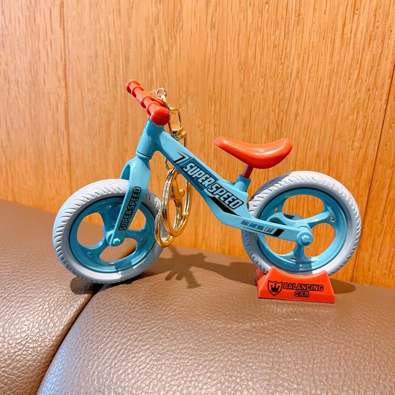 Creative, Fun and Movable Bicycles, Couple Jewelry, Keychain Pendant, Small Gift Ornament.