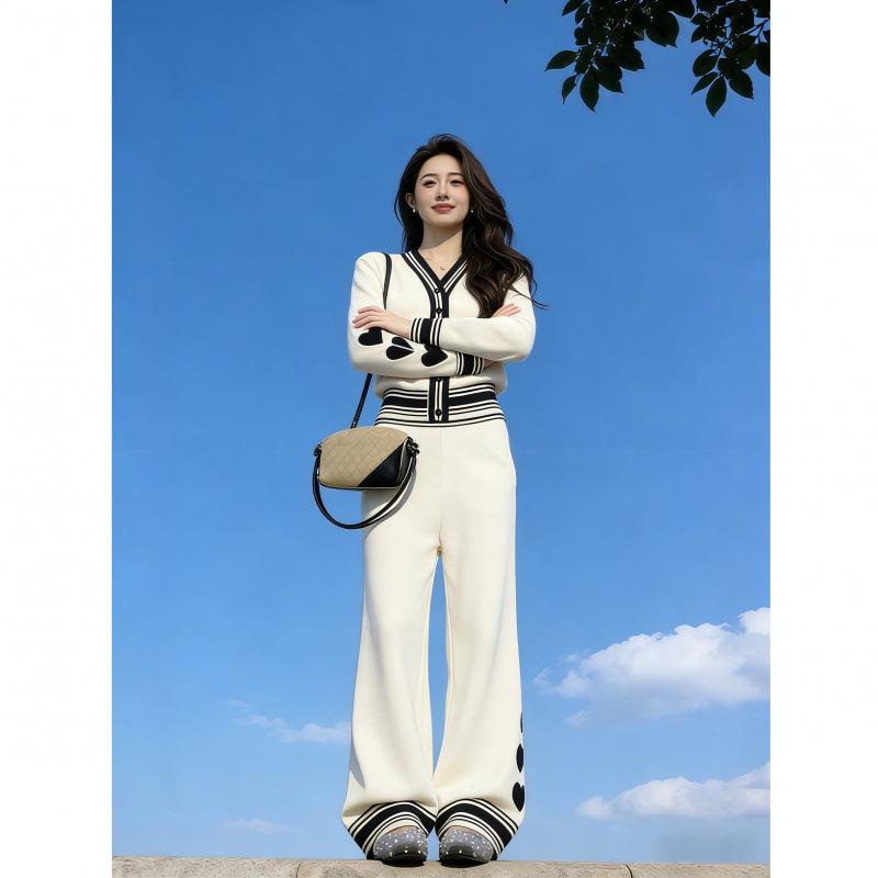 

7783 Korean Fashion Rich Girl Heart Color Block Knit Cardigan & Long Pants Set - Fall/Winter XL белый