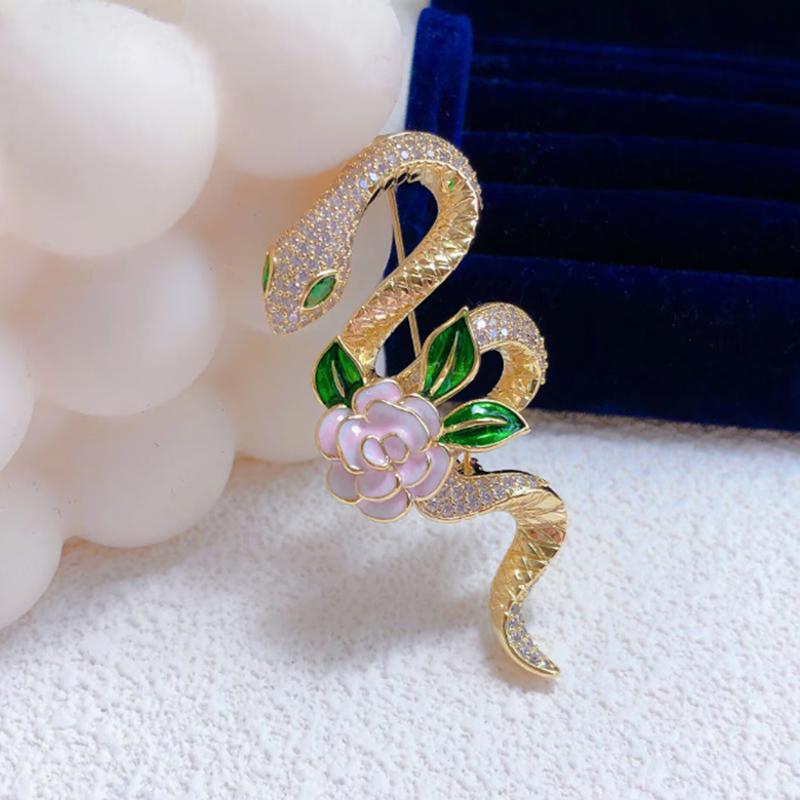 Flower Snake Brooches French Style Snake Bone Brooch Exquisite And Capable Clothing Accessories Glittering High-End Brooch