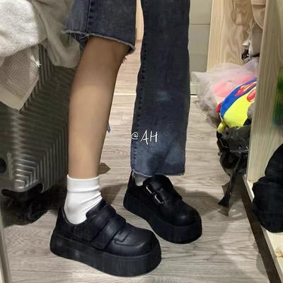 Plateauschuhe Spice Girls Schuhe mit Höhenabsatz 2025 Neu Herbst Koreanische Version Vielseitige Kleine Schwarze Schuhe Klettverschluss Sportlich Lässige Board-Schuhe Frauen