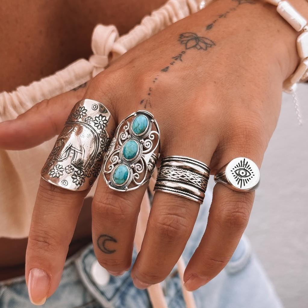 

4PCS Vintage Silver Color Carved Turquoise Gothic Ring Set Punk Hip Hop Boho Ring Grunge Women Men Jewelry Accessories