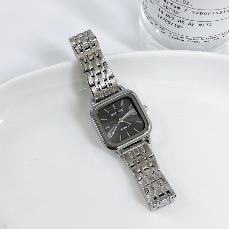 Watch Women'S Retro Steel Belt Watch Light Luxury Temperament High Value Watch Women'S Exquisite And Versatile Women'S Watch