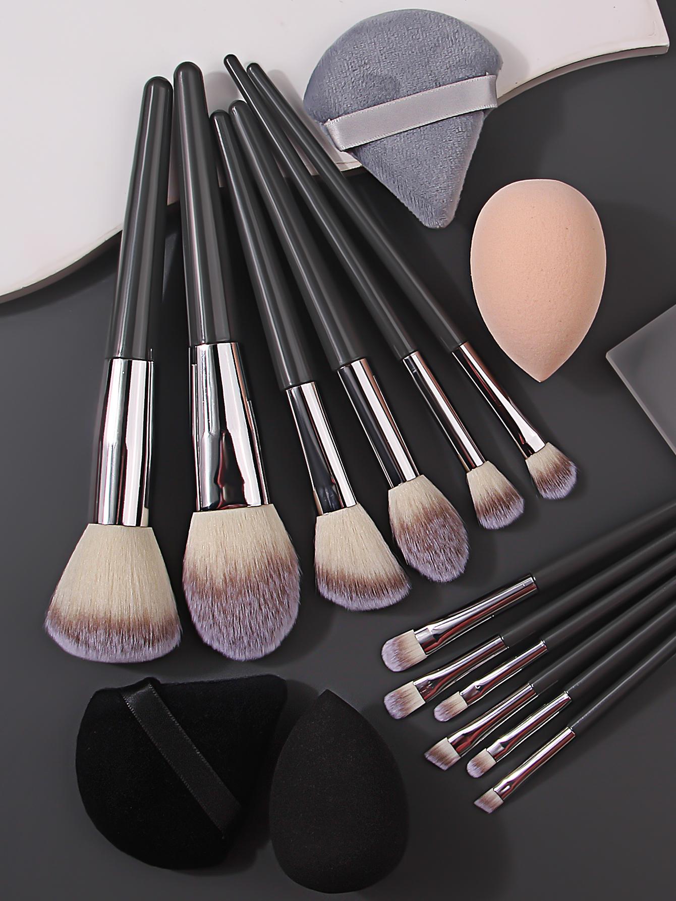 

2025 New 12Pcs Makeup Brushes+2 Beauty Blenders+2 Triangle Sponge Puffs Set Soft Bristle Latex-Free For Full Makeup Daily Travel серый