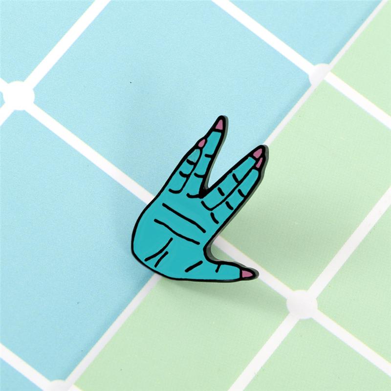 Horror Eyeball In Mouth Witch Hand Enamel Pins Devil Punk Brooch Denim Jackets Shirt Lapel Pin Gothic Badge Cartoon Jewelry Gift