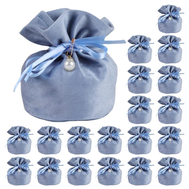 20Pcs Delicate Plush Gift Storage Pouches Luxurious Plush Pouches for Wedding Favors Chocolate and Candy Gifting