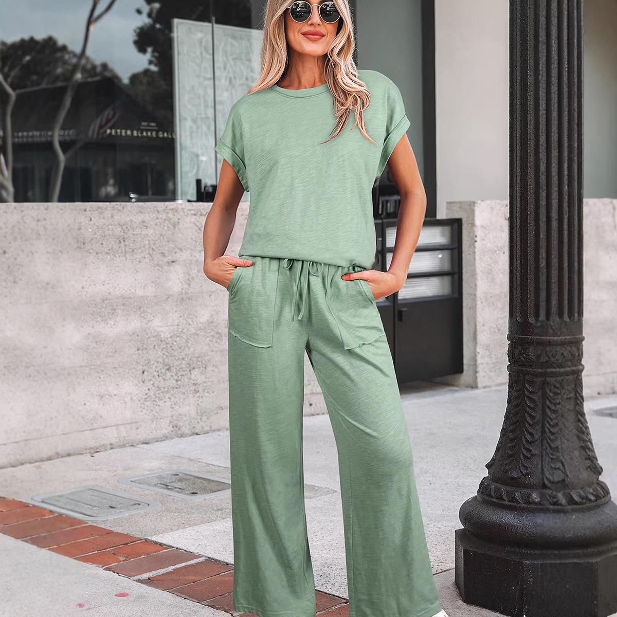 

Solid Color Short Sleeve Two-Piece Set for Women – European American Style with Versatile Pockets, Casual and Simple Design. L светло-зеленый