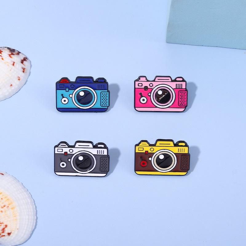 Colorful Camera-Shaped Alloy Brooch: High-End Outdoor Travel Series Safety Pin