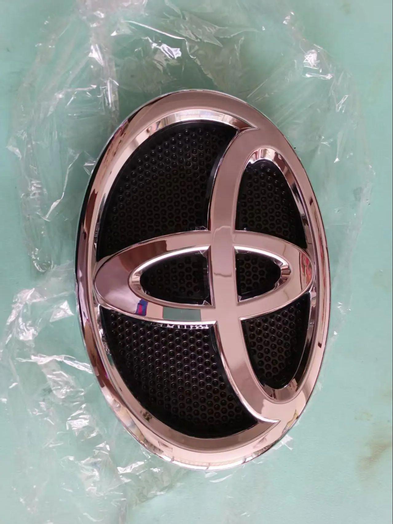 

190x130mm Front Grill Emblem for Toyota Hilux Revo - Replacement for OEM 75310-0K010/0K050 190x130mm чорний