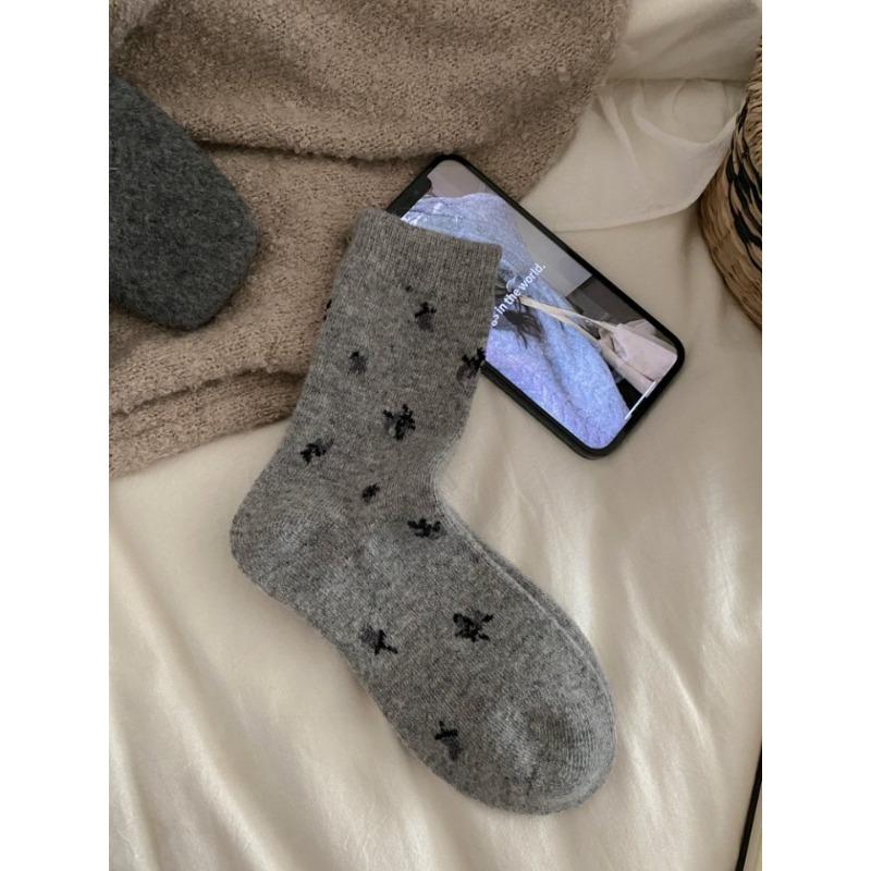 Women's Autumn and Winter New Thickened Warm Retro Broken Wool Boneless Tube Stack Socks