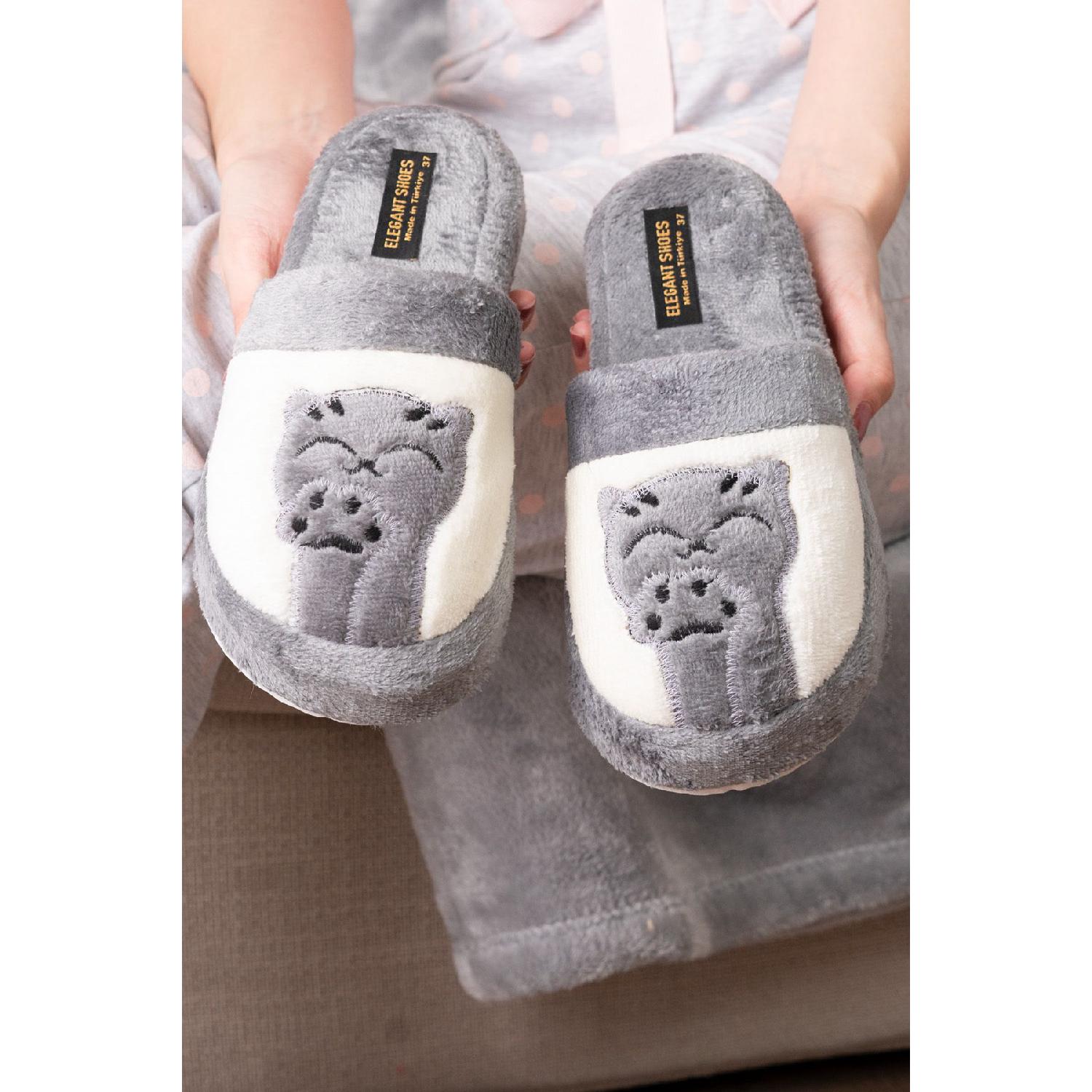 

Женские зимние домашние тапочки с принтом кошачьих лап 37 серый