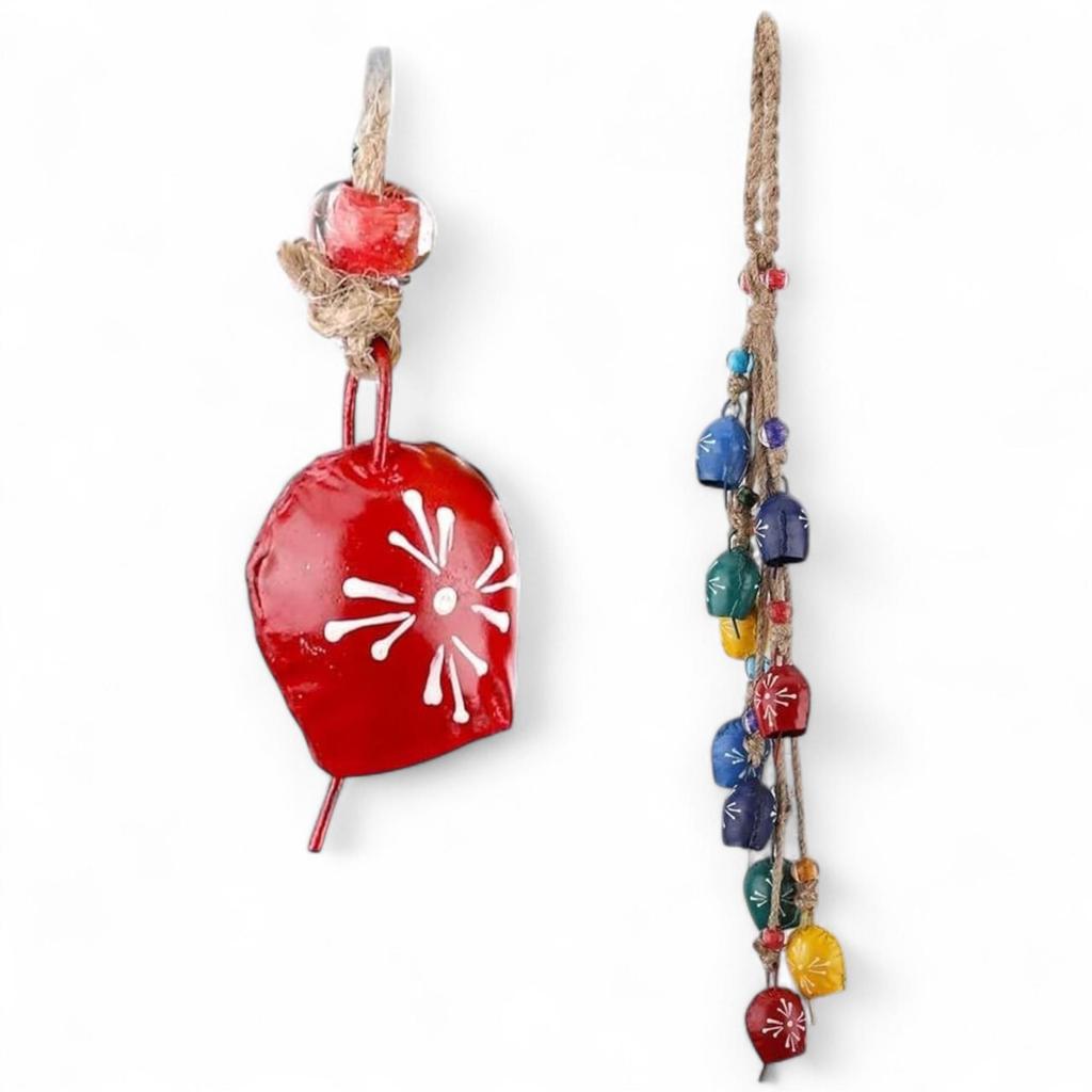 Handgjorda Vintage Vindspelsklockor på Jute Rep, 10 Klockor i Kluster för Trädgård, Uteplats och Bondgård Väggdekor, Lugnande Ljud