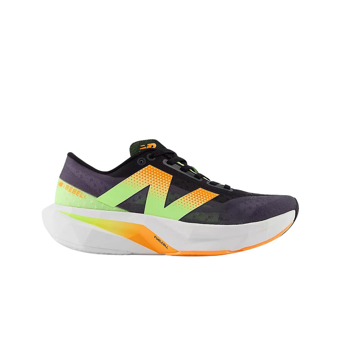 

(w) New Balance Fuelcell Rebel V4 Black Graphite - D Wide 245
