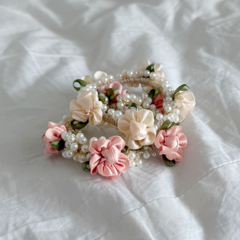 FANTASTIC PLANET Flower Pearl Hair Strap (2colors)