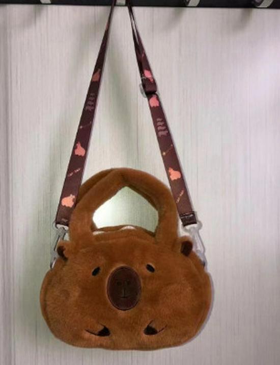 Capybara Plush Backpack: Cute, Versatile Cartoon Bag for Students