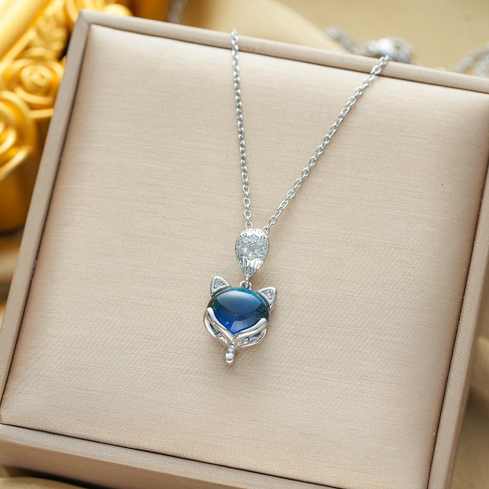 

New Hot-selling Fox Necklace for Women s Personality, Fashionable and Versatile Light Luxury Style Collarbone Chain
