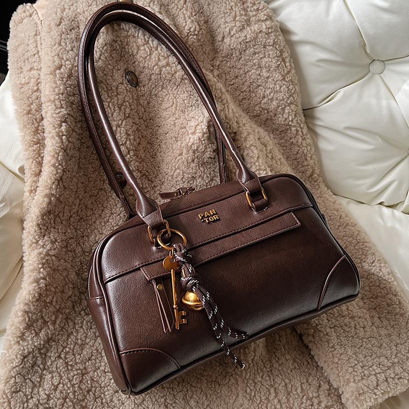 Large-capacity Underarm Bowling Bag, Fashionable Handbag, Stylish Commuting Single-shoulder Bag