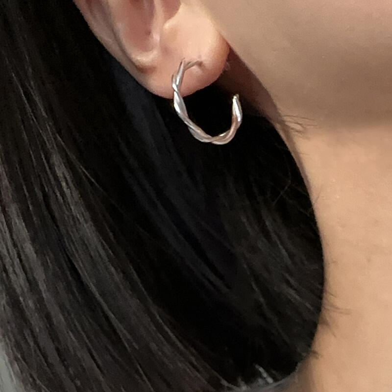 

[925silver] Simple twist earring silver