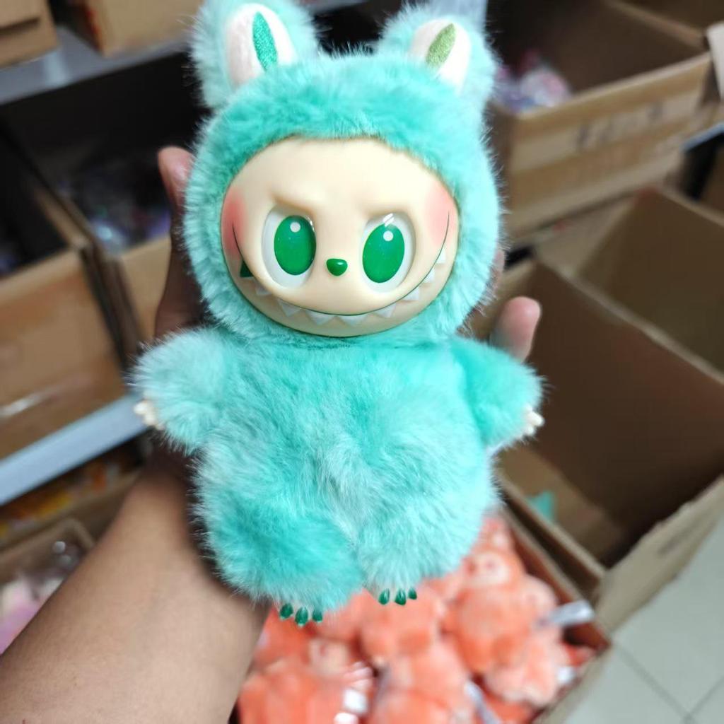 Labubu Doll Clothes: Christmas Shawl & Cape for First, Second, and Third Generation Labubu Dolls and Figures