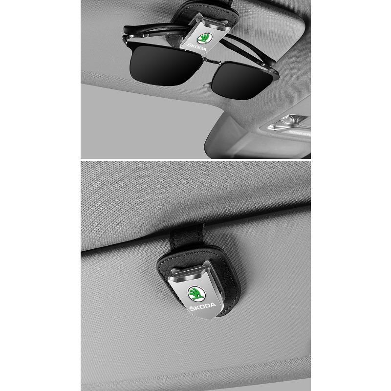 Carro Auto Viseira de Sol Porta Óculos Clipe para Óculos de Sol Porta Cartão Suporte para Bilhetes para Skoda Fabia Kodiaq Kamiq Superb Yeti Octavia Enyaq Rapid Karoq Derivados