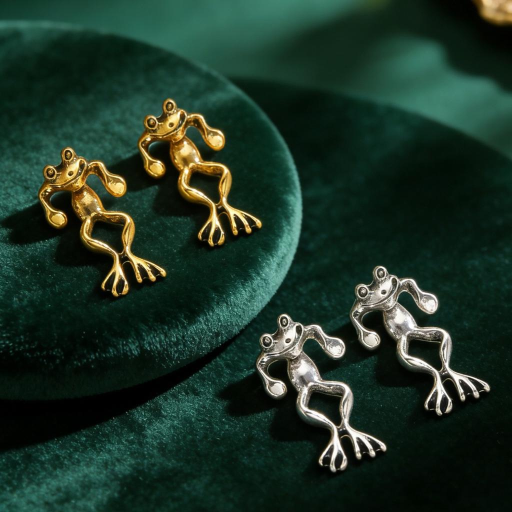 Cute Frog Design Stud Earrings 3D Split Frog Earrings Gold Tone Animal Theme Earrings for Women