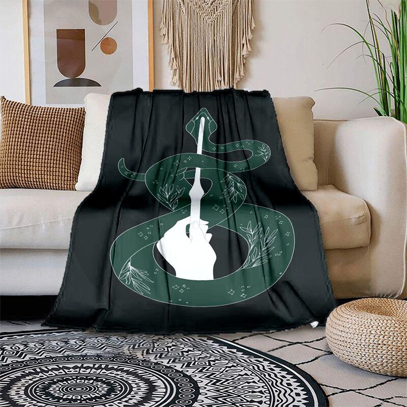 

1pc Snake Holding Wand with Stars Cartoon Blanket,Portable Throw for Travel & Camping, All Season Cozy Blanket,Ideal Gift 80cmx120cm