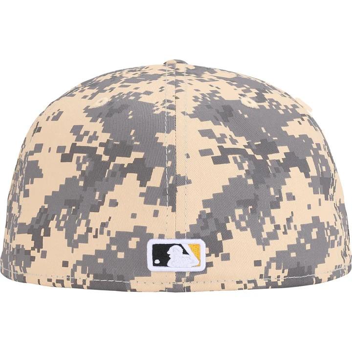 Supreme MLB New Era Teams Box Logo Pittsburgh Pirates Digi Camo