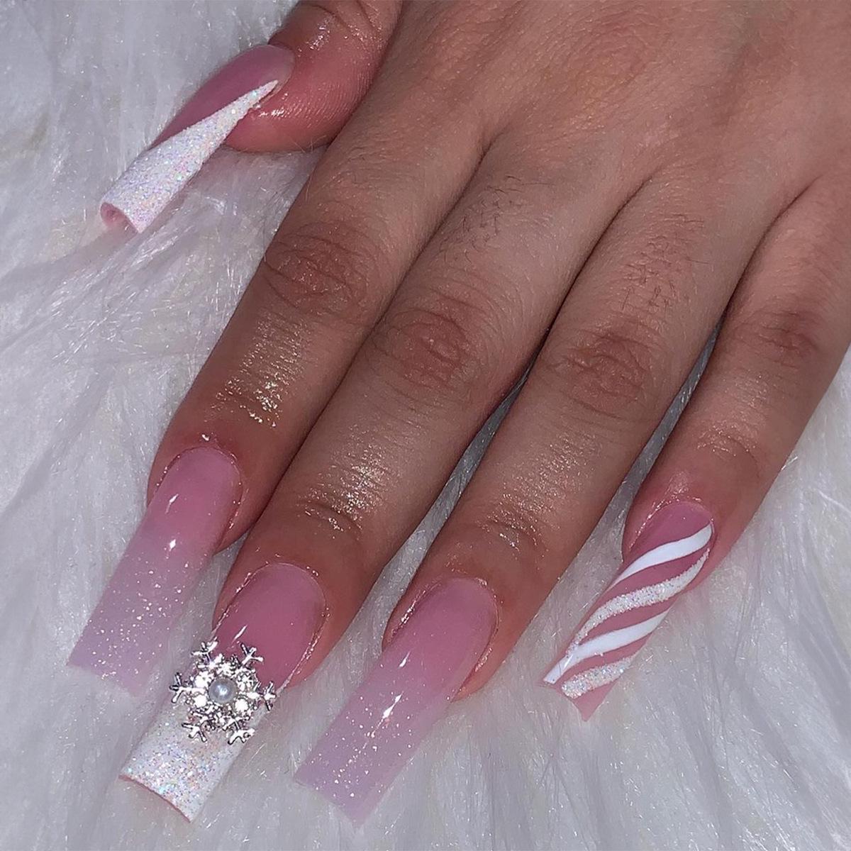 

Snowflake Glitter French Press-On Nails with European & American Christmas Style