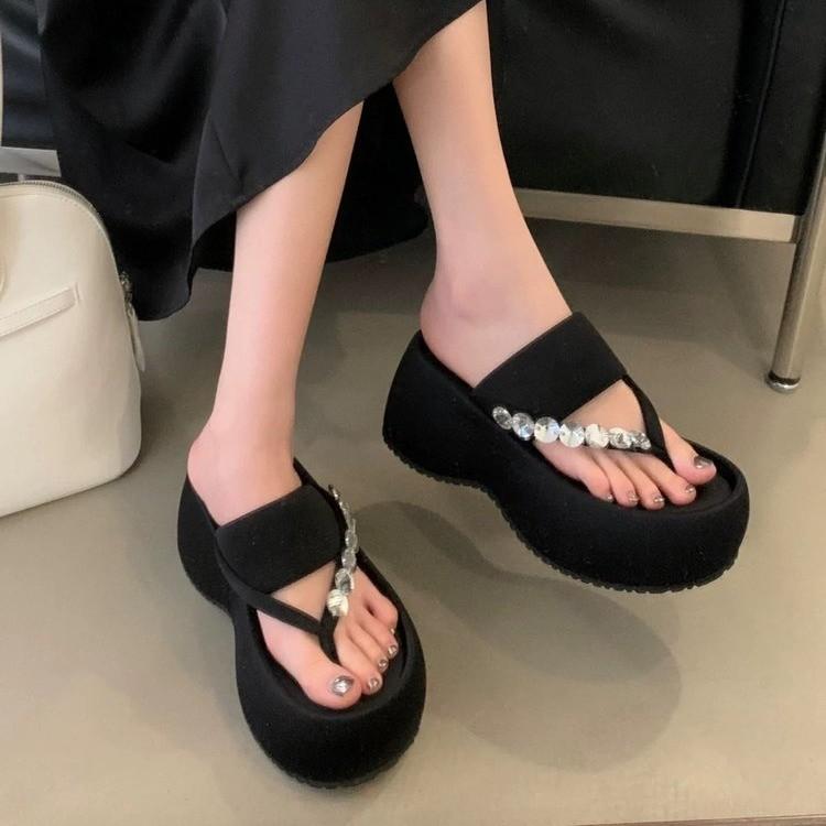 Muffin Outer Wear Toe Thick Bottom Fashion Flip-flops Women 2025 Summer New Rhinestone Temperament Casual Cool Slippers