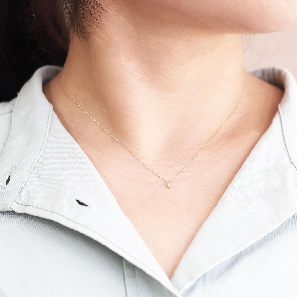 Colar de Diamante Ouro K10 Duplo Pequeno Presente brilho de [Soi] (0,05 ct / / / Pingente) Elegante, Delicado, (Pedra do mês de abril) (Diamante sofisticado)