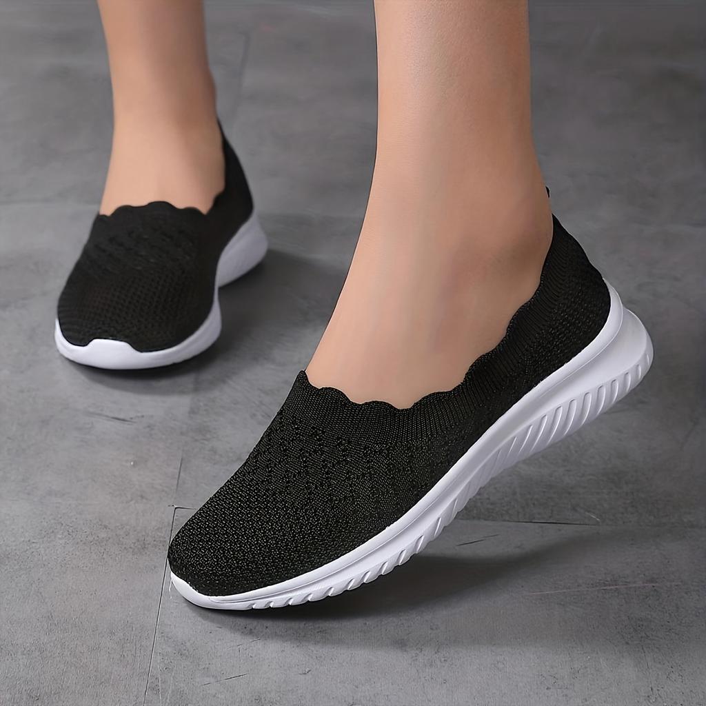 Women's Casual Walking Shoes for Mature Mothers - Large Sizes, Low-Cut, Slip-On Design