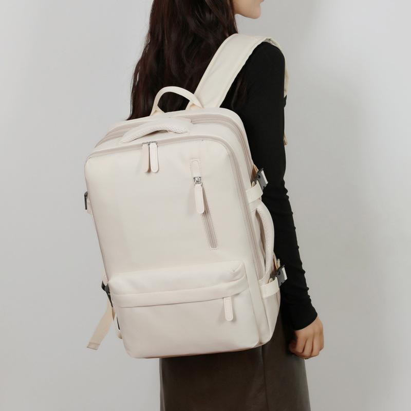 New Business Backpack with Large Capacity, Lightweight, and Waterproof USB Rechargeable Backpack for Business Trips and Travel, with a Laptop