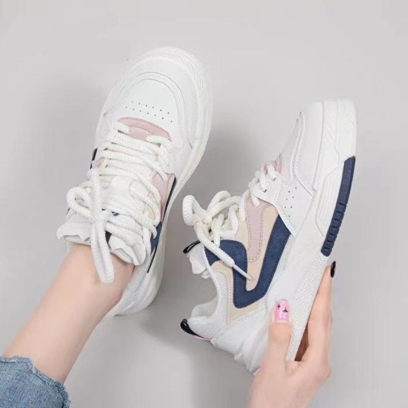 Women's Fall Breathable Thick Sole White Skate Shoes Comfortable Versatile Casual Athletic Sneakers.