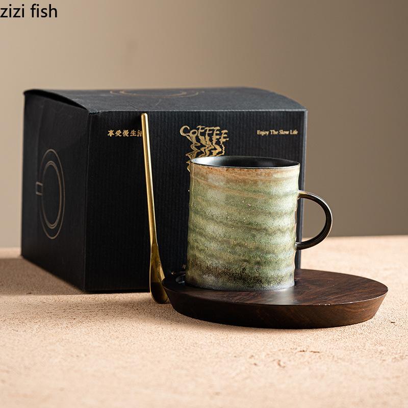 Retro-Kiln-Änderungen Keramikbecher Walnussholzteller Nachmittagstee-Brühbecher Milchbecher Getränkebecher Haushaltsteetassen Wassertassen
