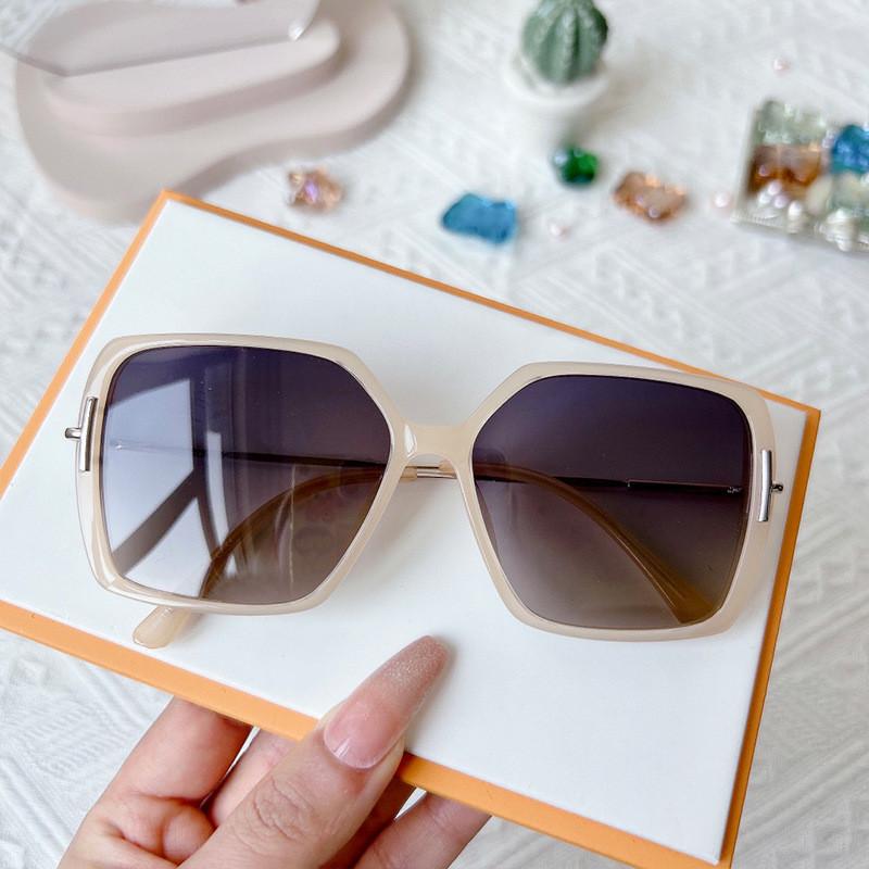 Pyt1601 Street Style Vintage Oversized Sunglasses For Women Retro Fashion Big Frame Shades StyleG