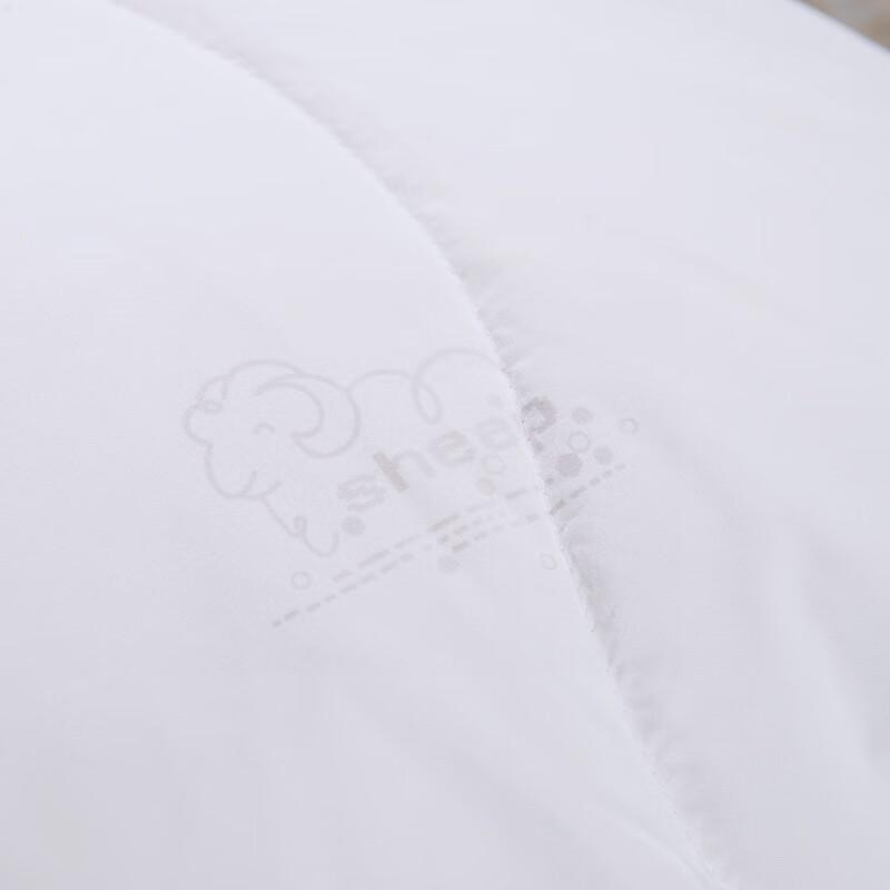 FUANNA Soft Wool All-Season Comforter