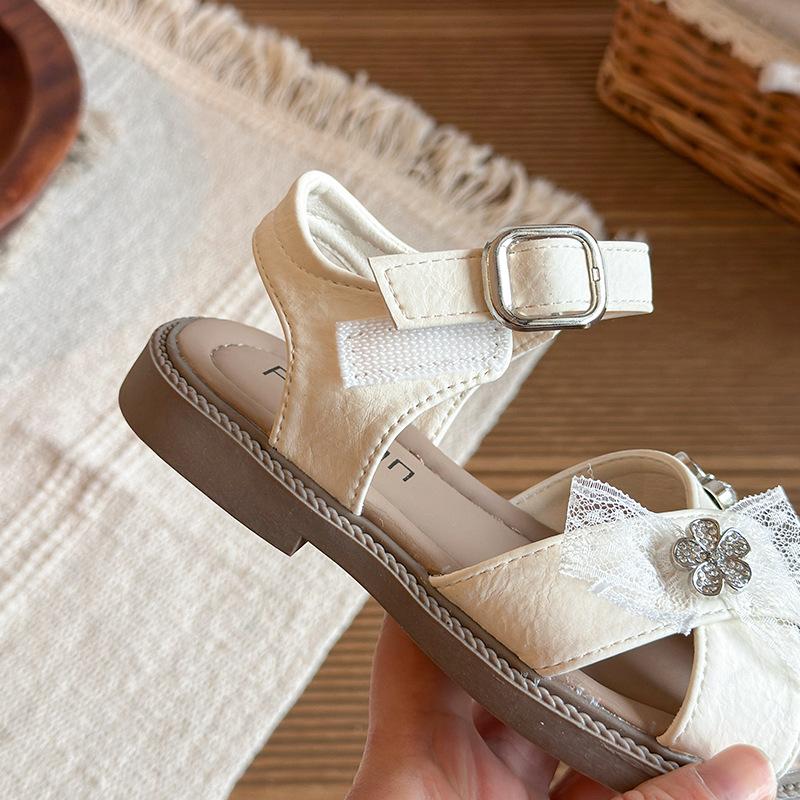 Girls' Sandals, New Children's Shoes, Little Girls' Princess Shoes, Hollow Toe Beach Shoes, Medium and Large Children's Shoes