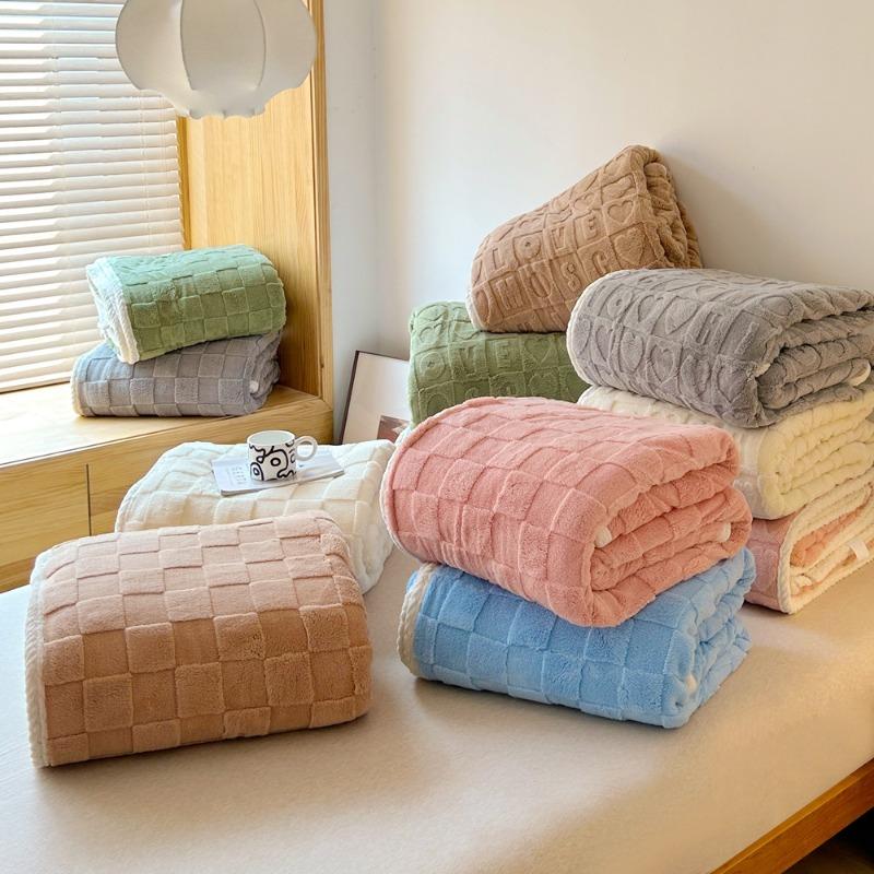 New Thickened Composite Taff Flannel Blanket for Comfortable Nap Double-sided Soft and Portable Not Easily Deformed Lamb Blanket
