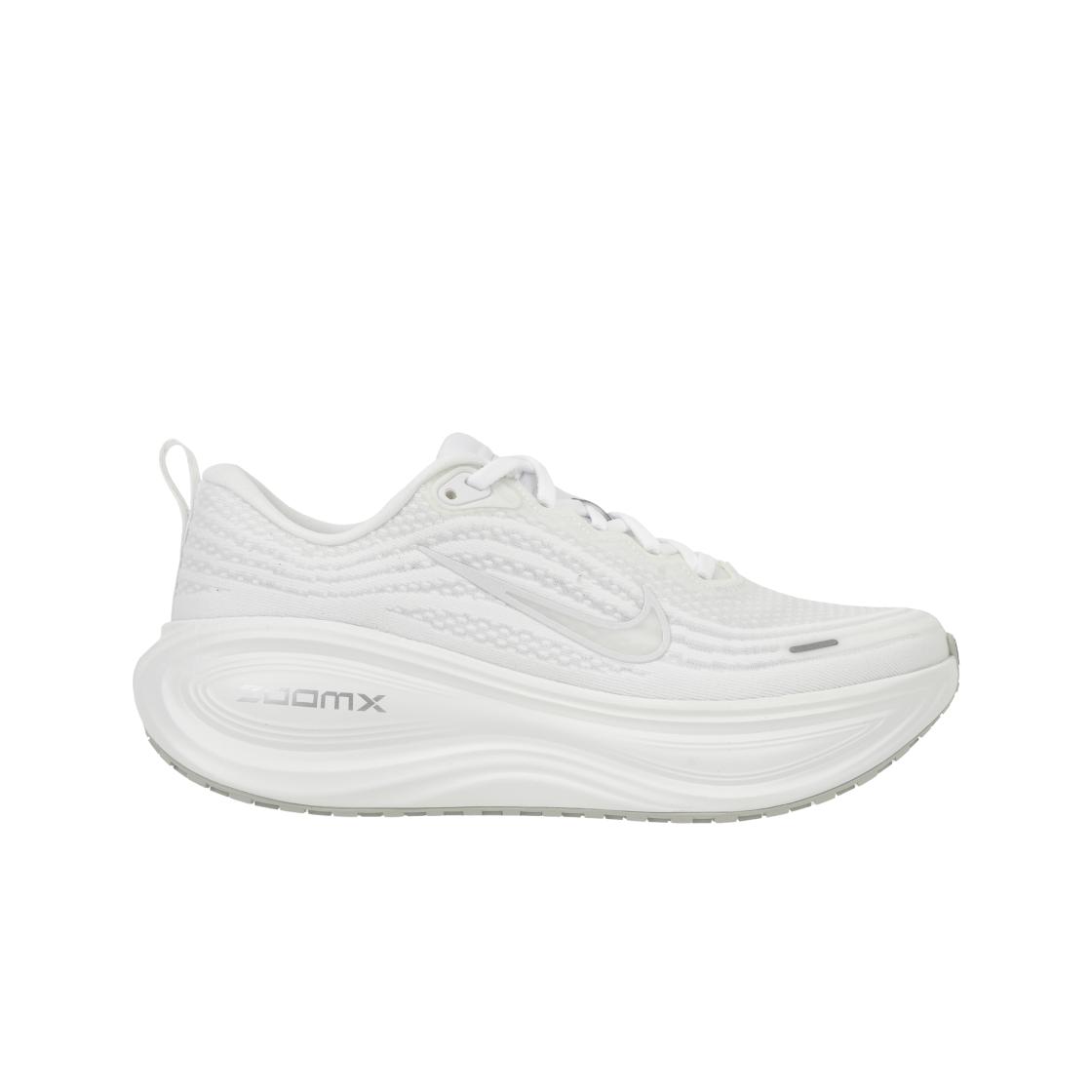 Nike Women's White/Grey/Silver Vomero Plus Triple Sneakers Vast- Metallic- Light-Smoke- Hv8154-102 Cm