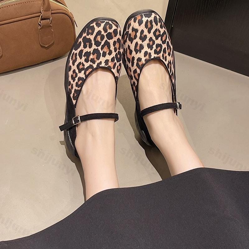 Fashion 2025 Autumn New Leopard Print Fashion Shallow Mouth Single Shoes for Women's Soft Soled Comfortable Versatile Casual Flat Pumps