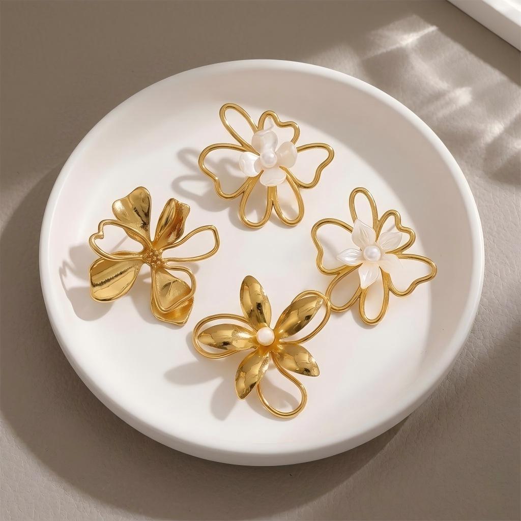 Stainless Steel Hollow Flower Stud Earrings - Trendy and Versatile Geometric Design for Women