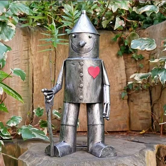 Vintage Tin Man Garden Ornament Weather-Resistant Love Heart Soldier Statue
