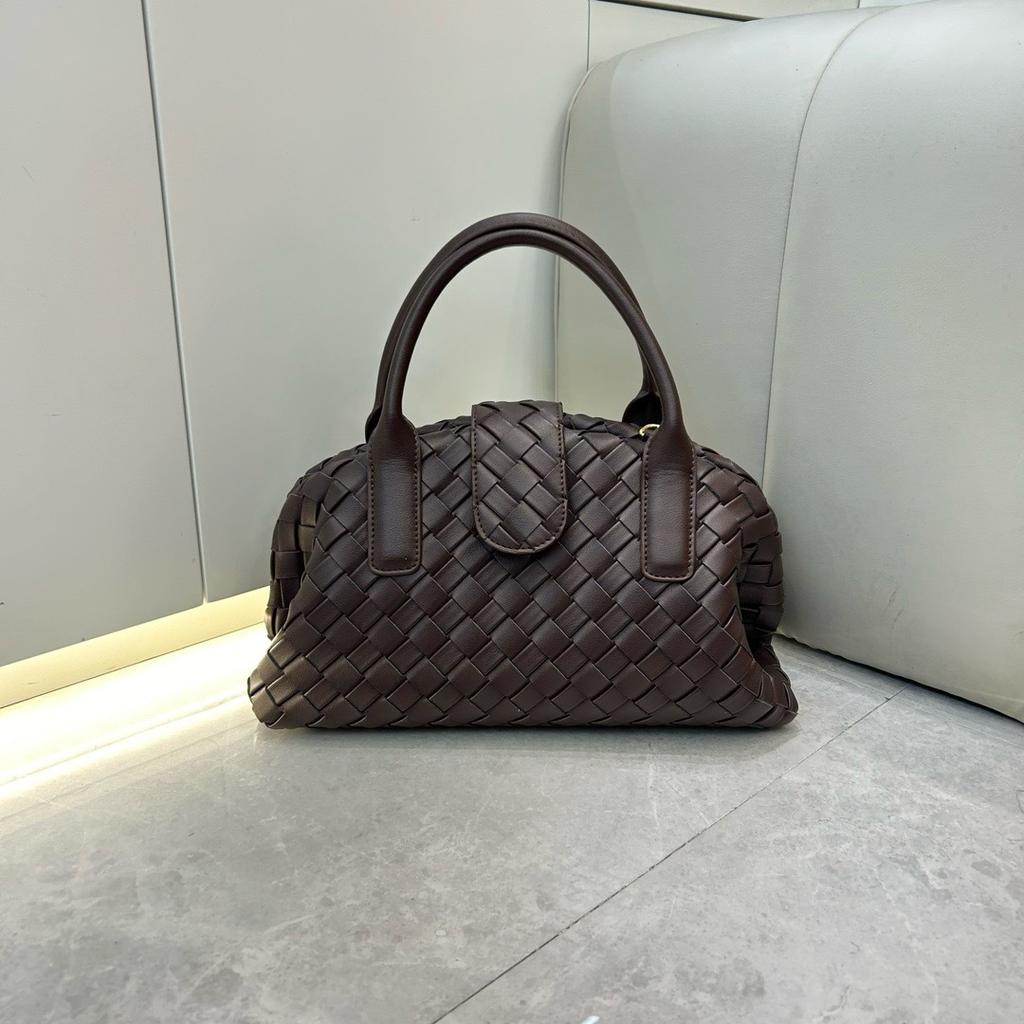 2026 leather cross-border new cloud bag woven portable shoulder crossbody magnetic bowling Boston bag women